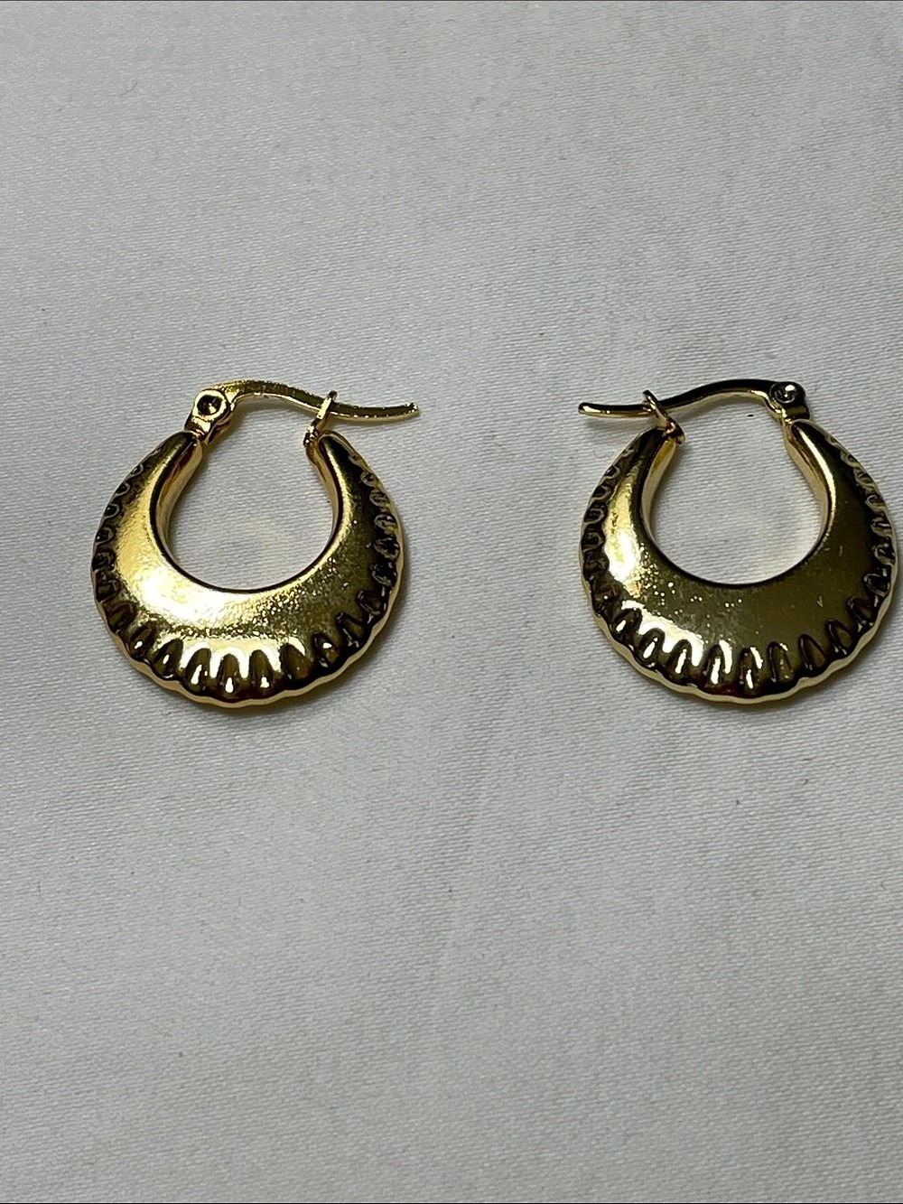 Stainless Steel 18k Gold Plated Textured Hoop Earrings .75” New